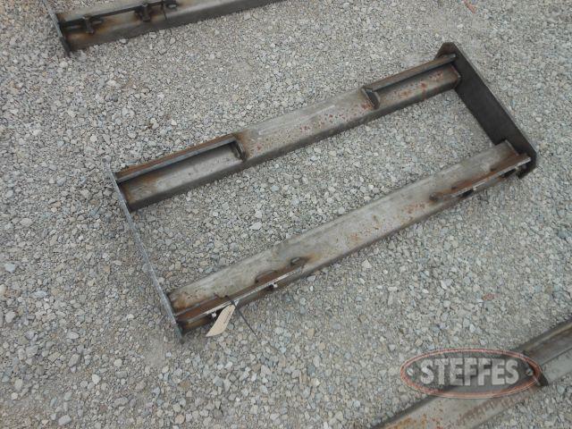  Skid steer attach frame_0.jpg